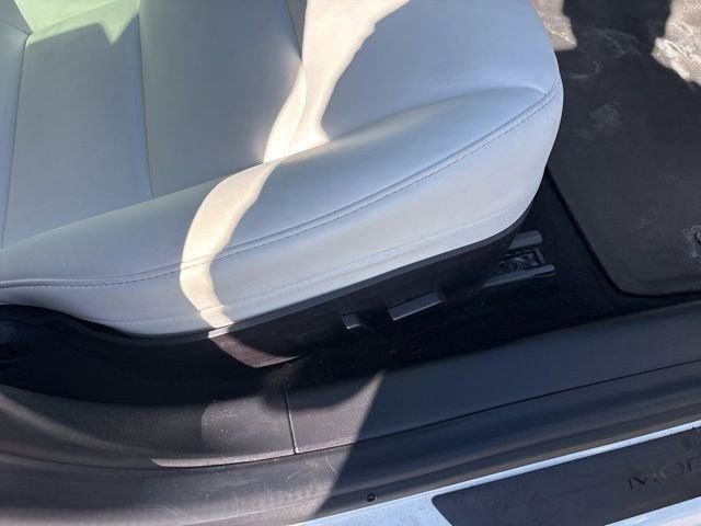 Used 2021 Tesla Model 3 Standard Range Plus image 36