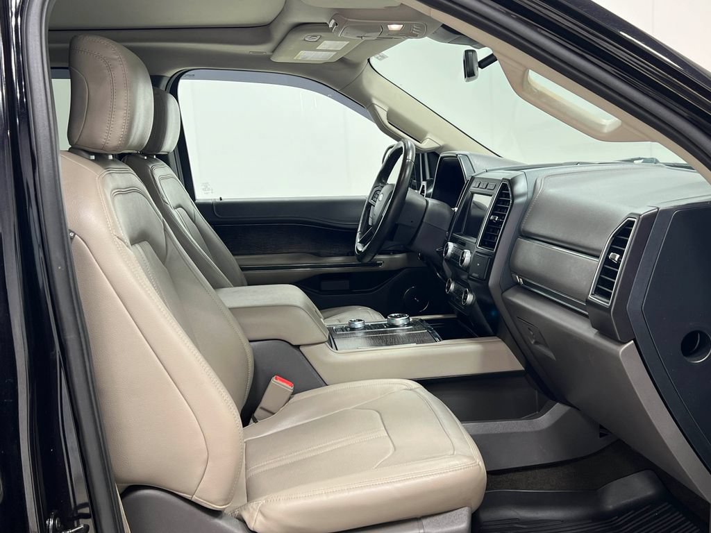Used 2020 Ford Expedition Limited w/ Equipment Group 301A AWD/4WD image 39