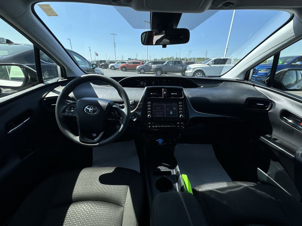Used 2020 Toyota Prius LE FWD image 10