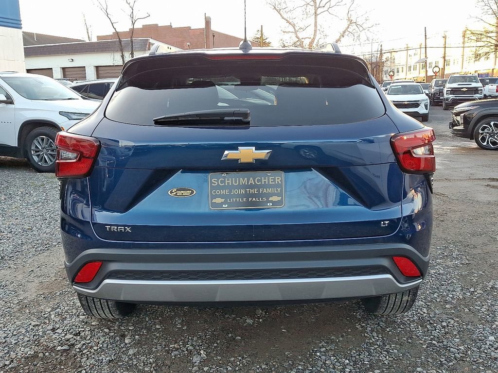 Used 2024 Chevrolet Trax LT image 7