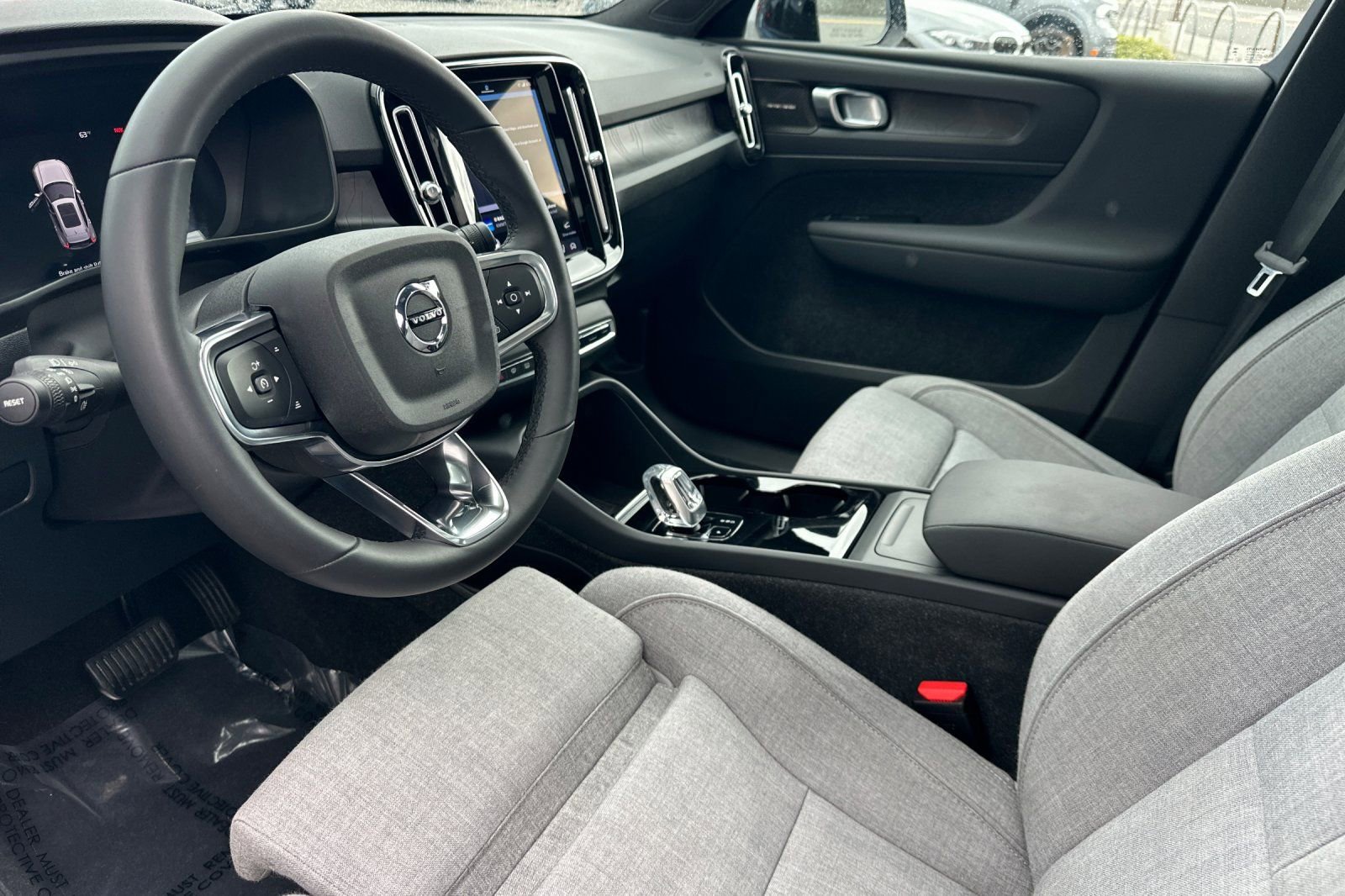 Certified 2023 Volvo XC40 Recharge Ultimate image 14