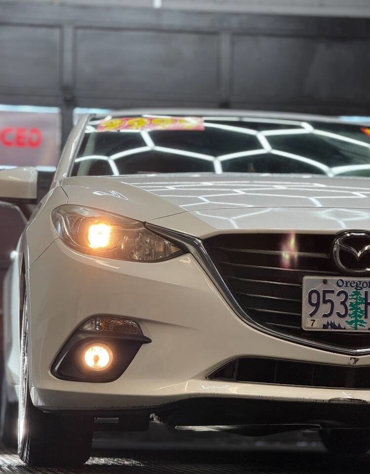 Used 2015 MAZDA MAZDA3 i Touring w/ Technology Package image 3