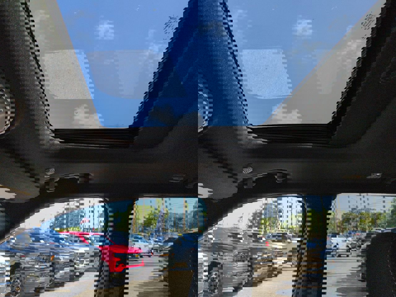 Used 2025 Jeep Grand Cherokee Laredo X image 21