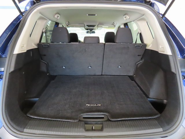 Used 2023 Nissan Rogue SV image 29