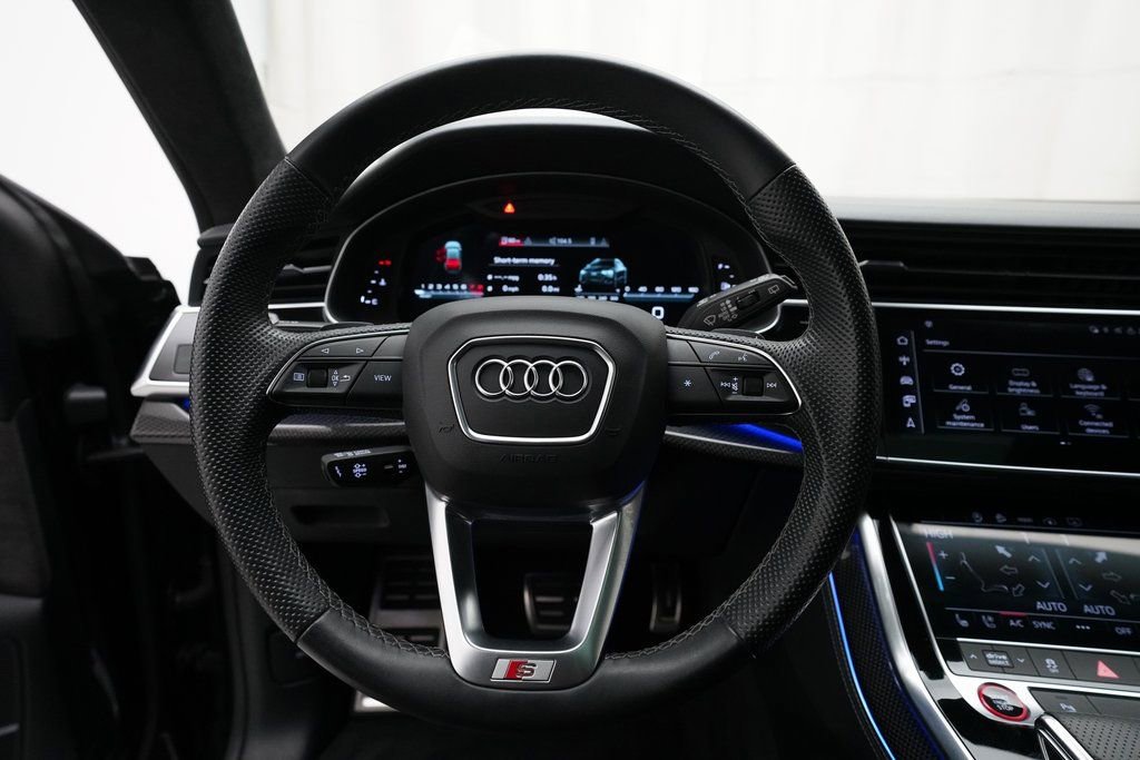 Used 2021 Audi SQ8 Premium Plus w/ Luxury Package image 4
