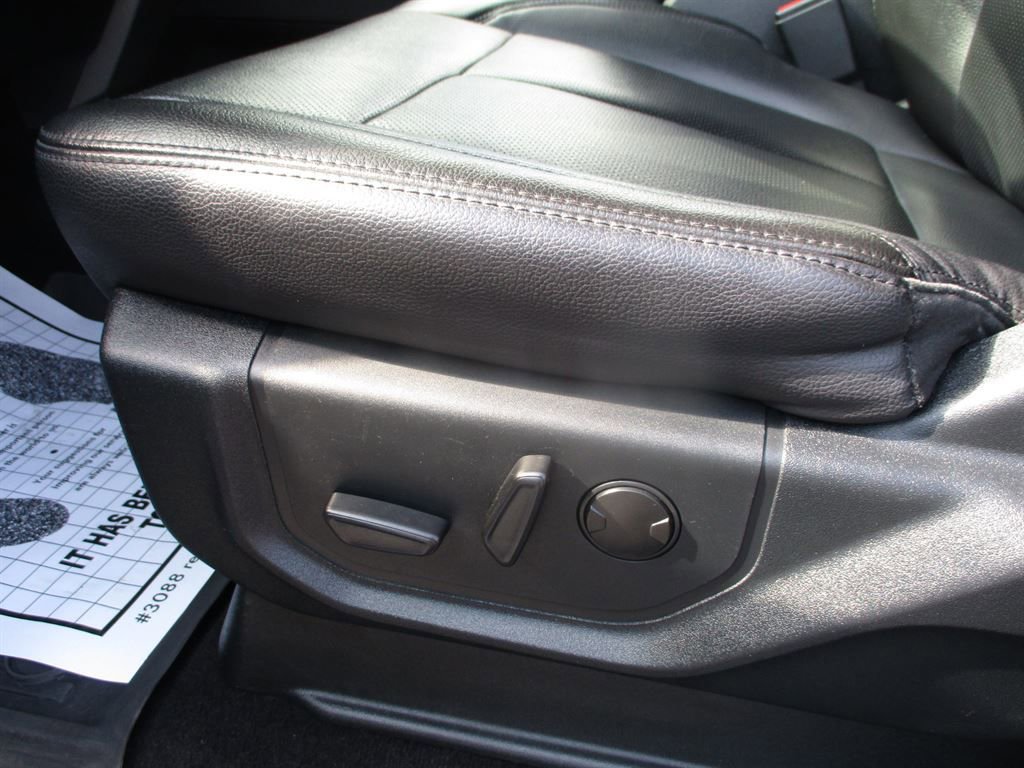 Used 2021 Ford Expedition XLT image 13