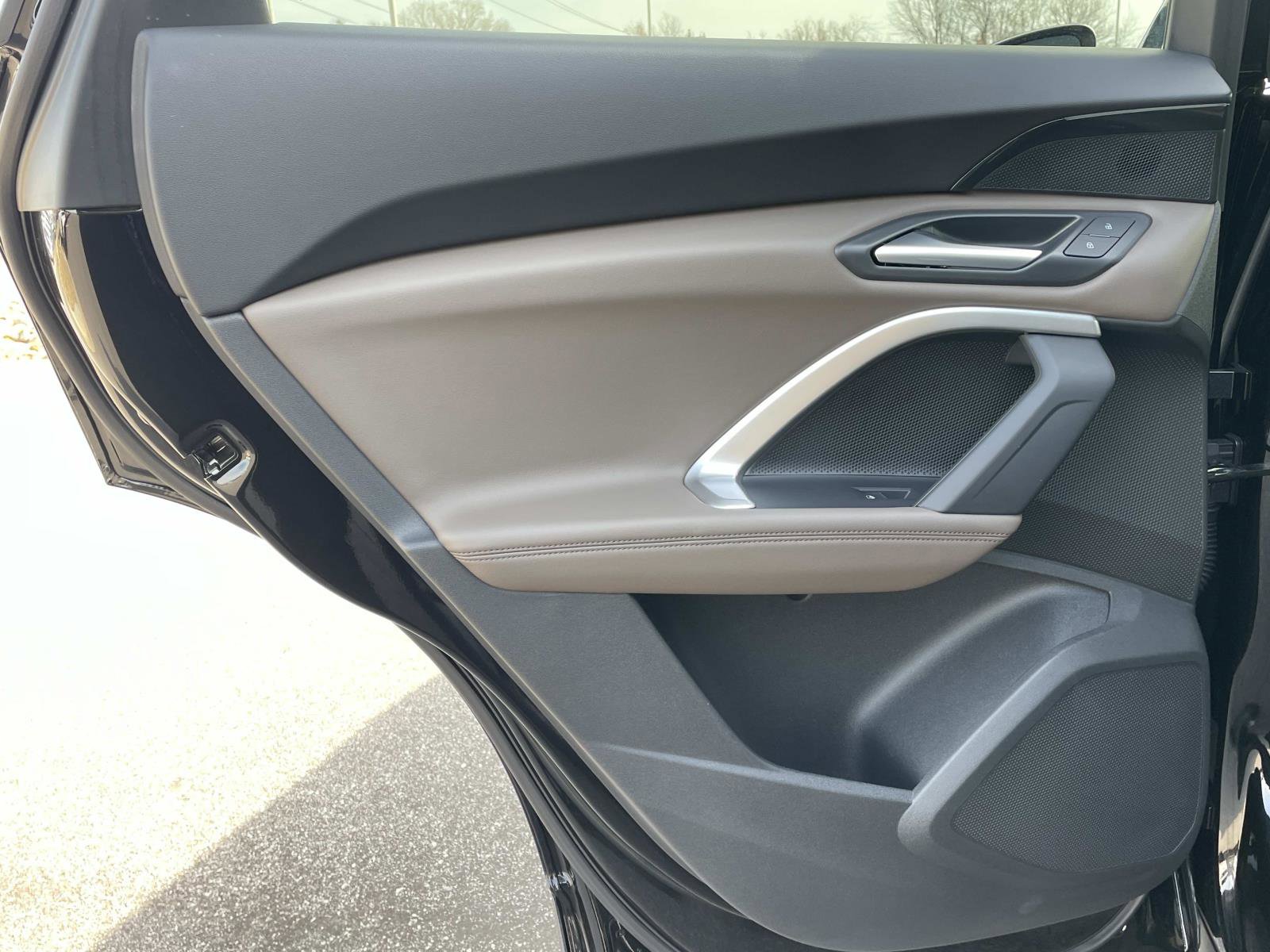 Used 2025 Audi Q5 Premium w/ Convenience Package image 11