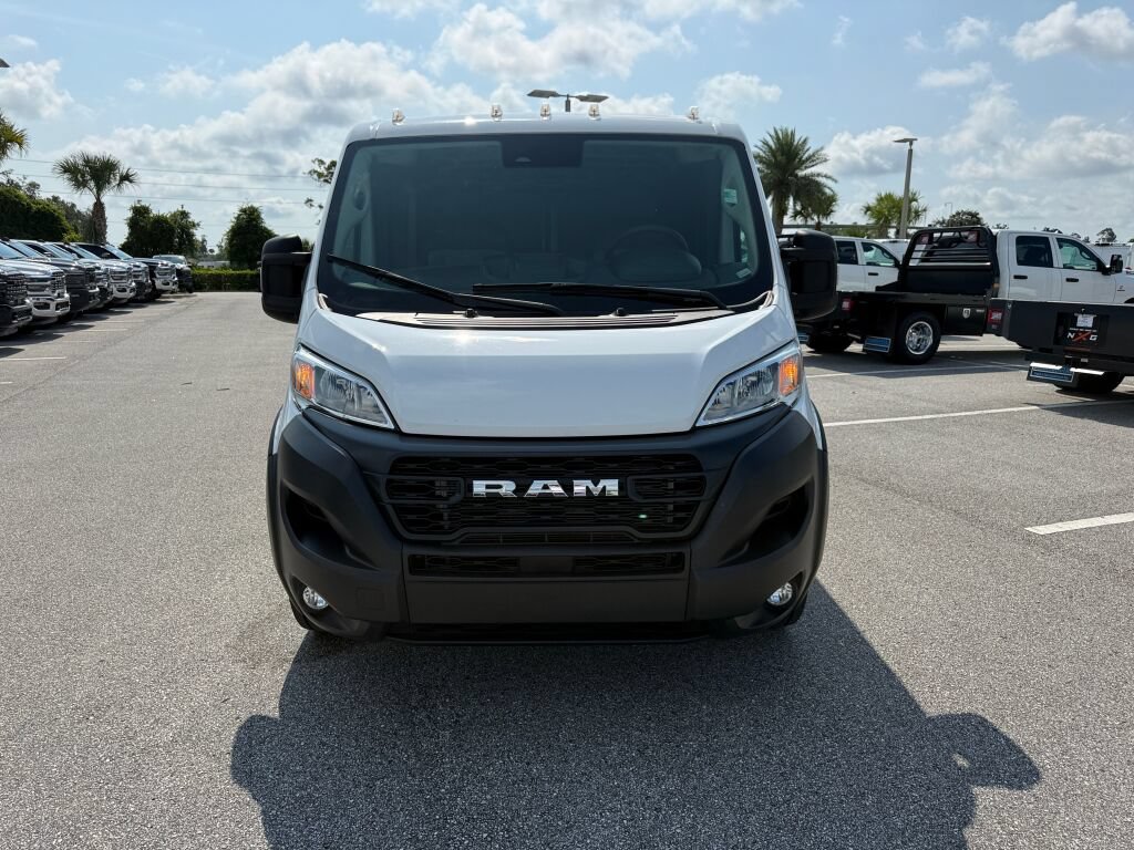 Used 2025 RAM ProMaster 2500 w/ Convenience Group FWD image 8