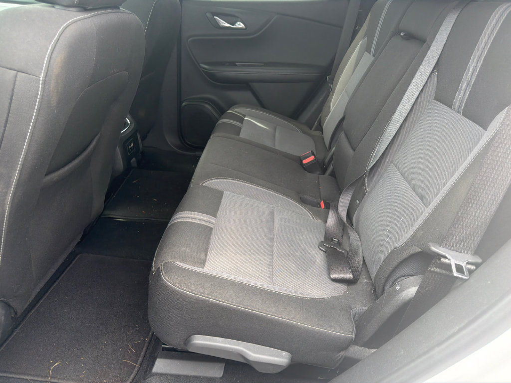 Used 2025 Chevrolet Blazer LT FWD image 18