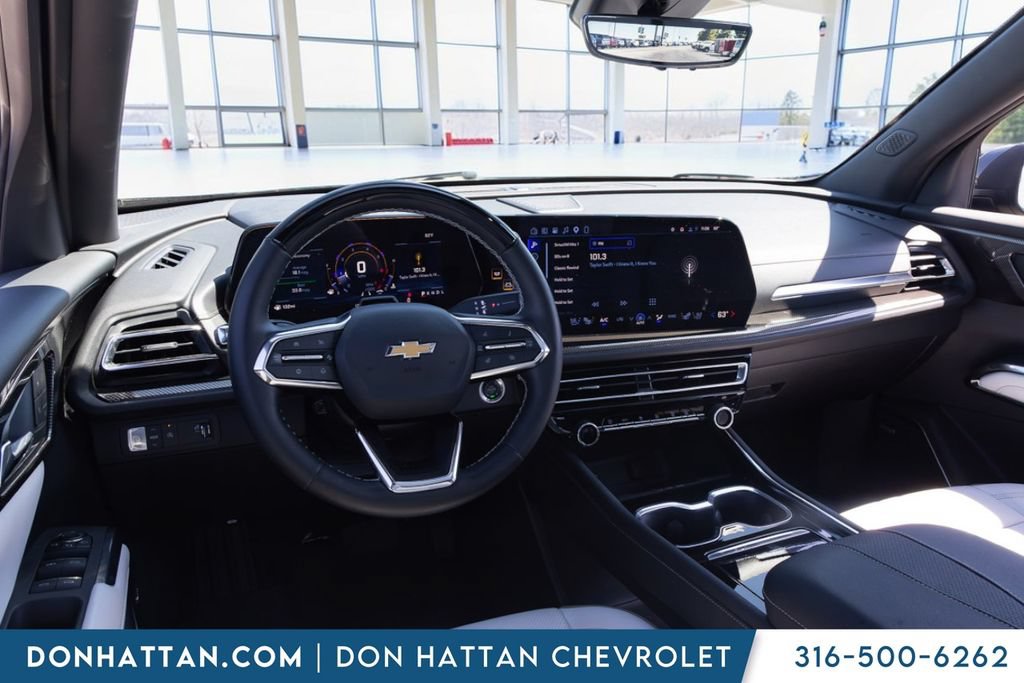 Used 2025 Chevrolet Traverse High Country w/ LPO, Floor Liner Package FWD image 15