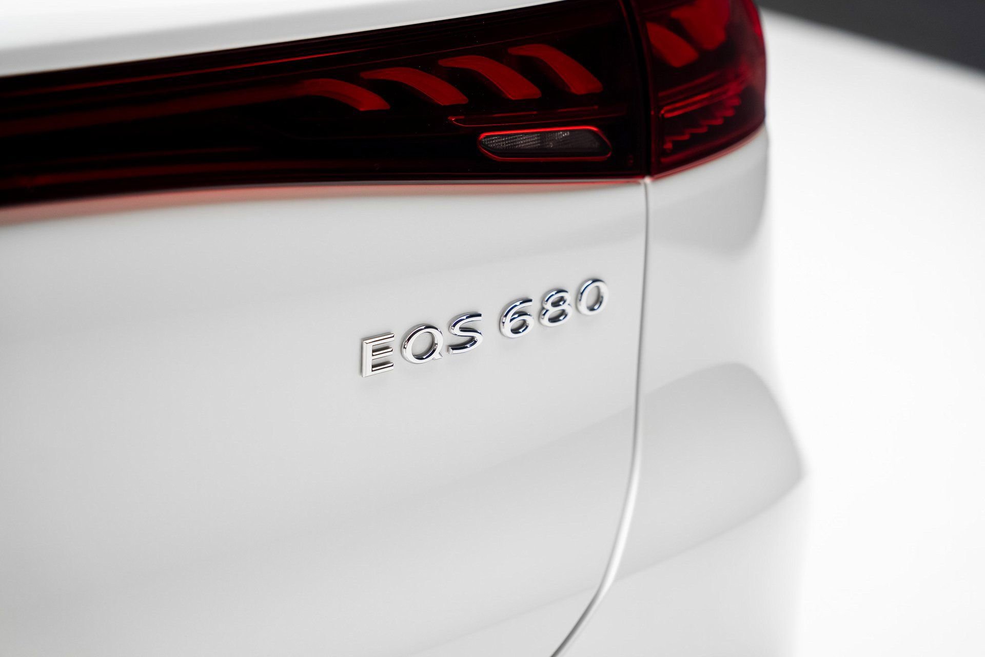 Used 2024 Mercedes-Benz Maybach EQS 680 4MATIC image 33