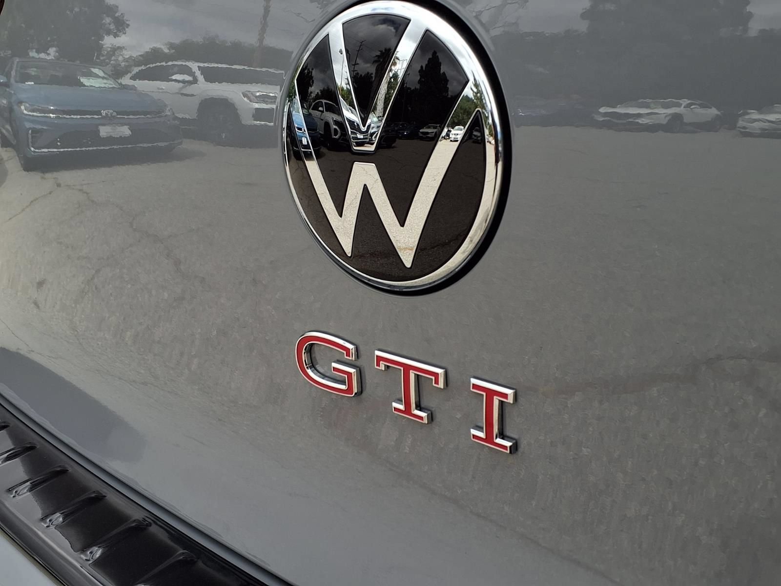 New 2026 Volkswagen GTI SE FWD image 7