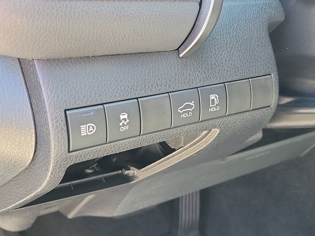 Used 2020 Toyota Camry XSE image 25