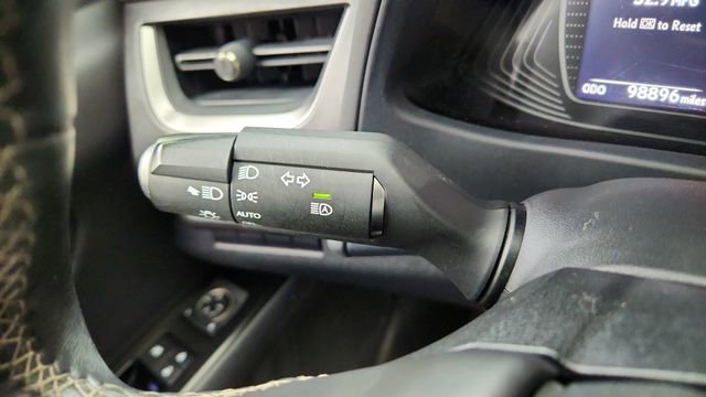 Used 2019 Lexus UX 200 FWD image 40