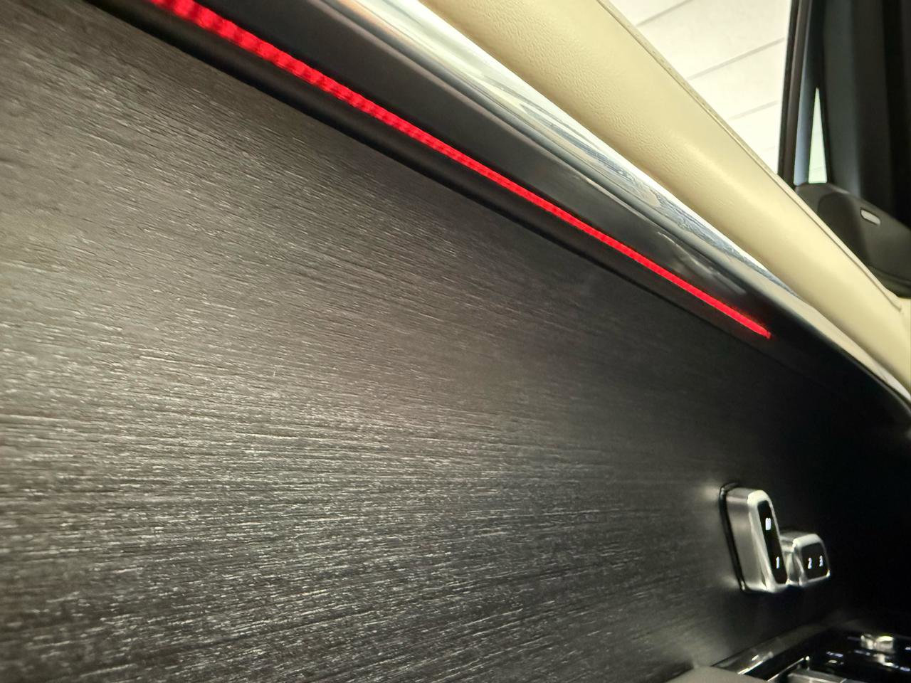 Used 2023 Land Rover Range Rover SE image 35