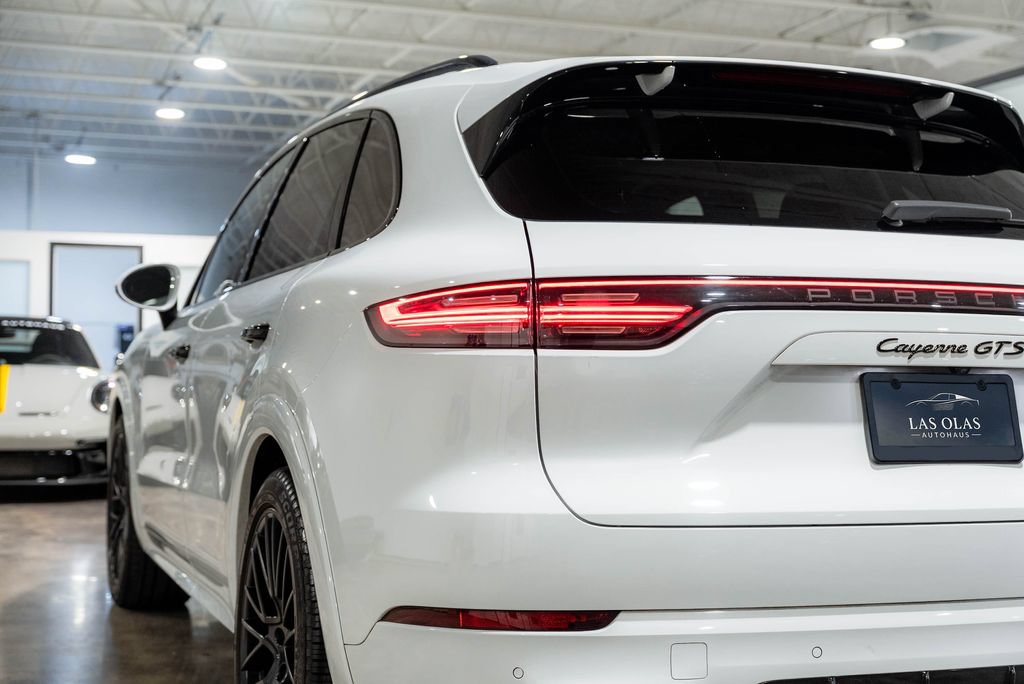 Used 2021 Porsche Cayenne GTS AWD/4WD image 37