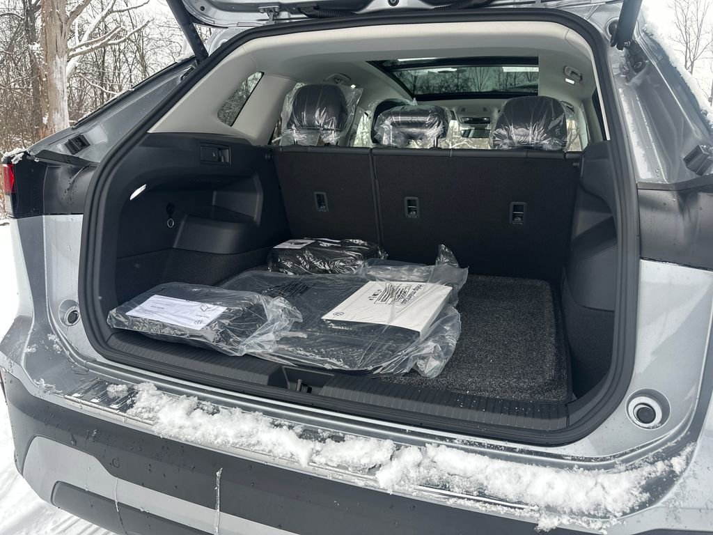 New 2026 Volkswagen Tiguan SE image 14