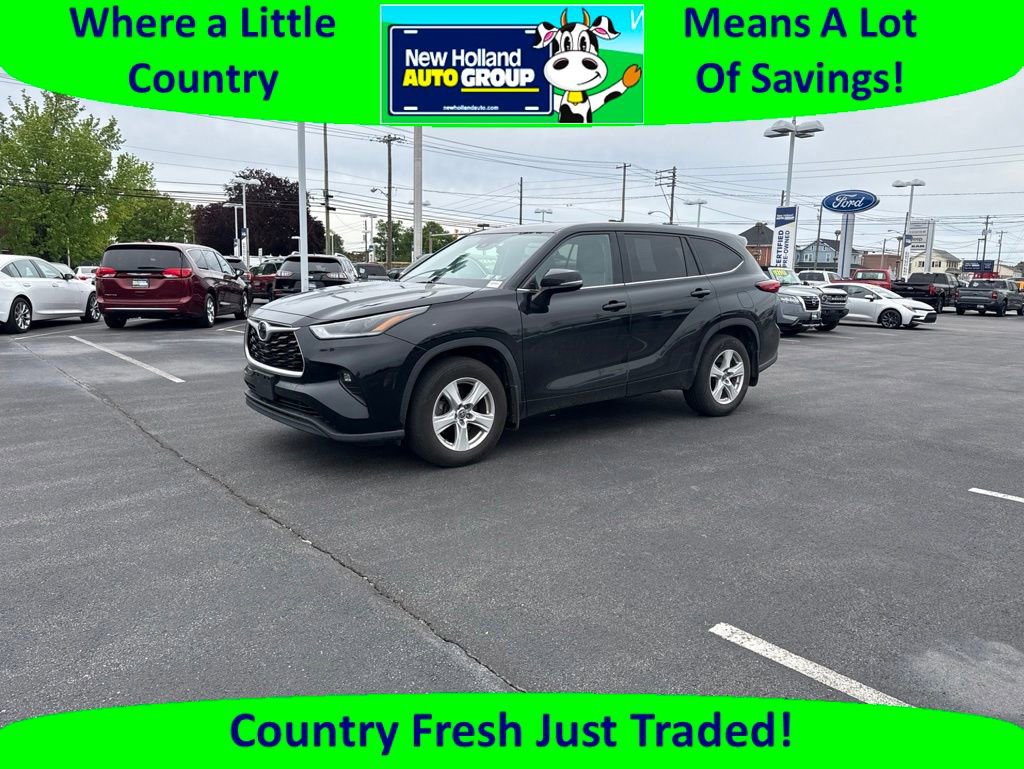 Used 2021 Toyota Highlander LE AWD/4WD video 1