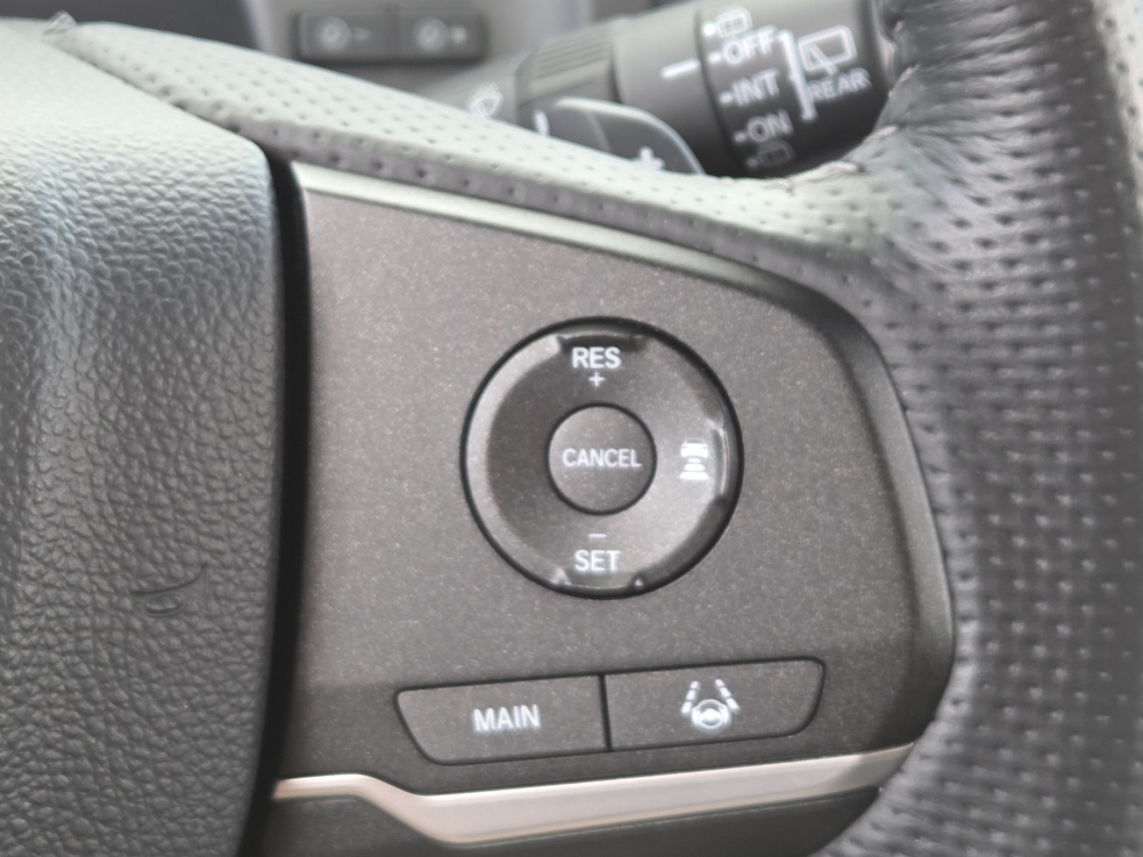 Used 2023 Honda Passport EX-L image 10