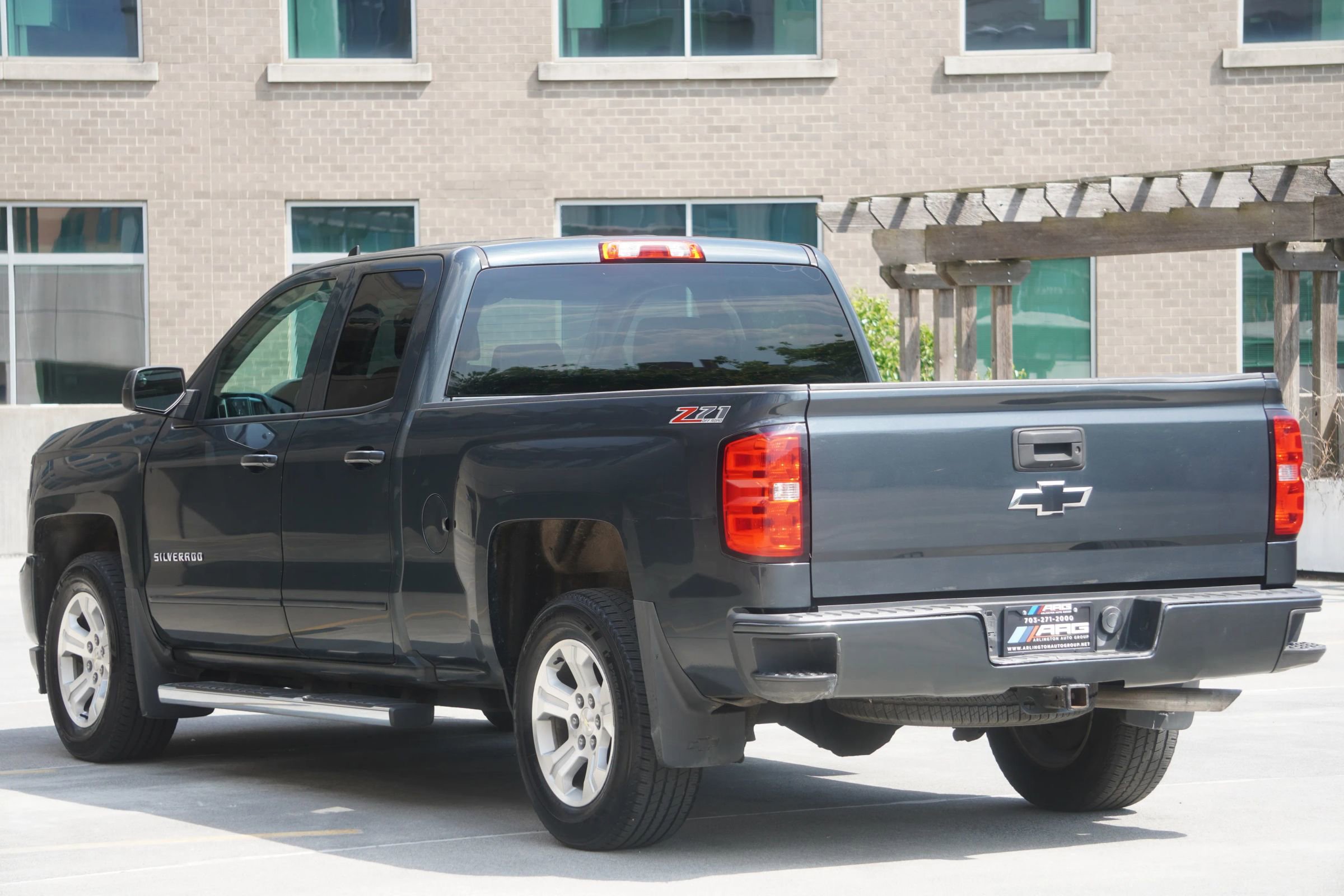 Used 2017 Chevrolet Silverado 1500 LT w/ All Star Edition AWD/4WD image 8