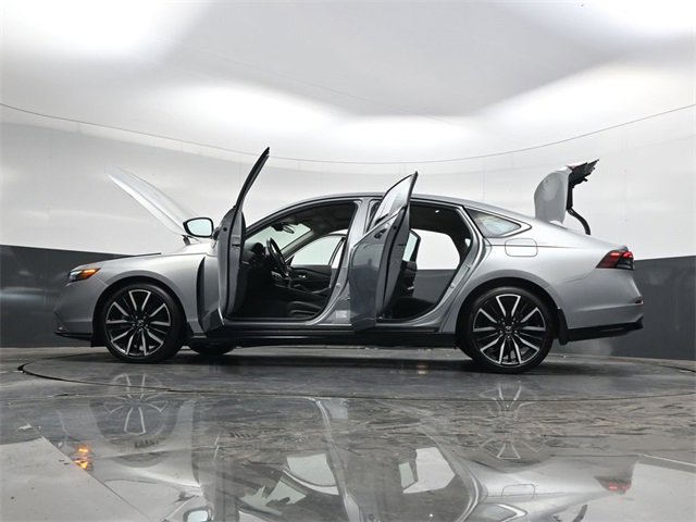 Used 2024 Honda Accord Touring image 40