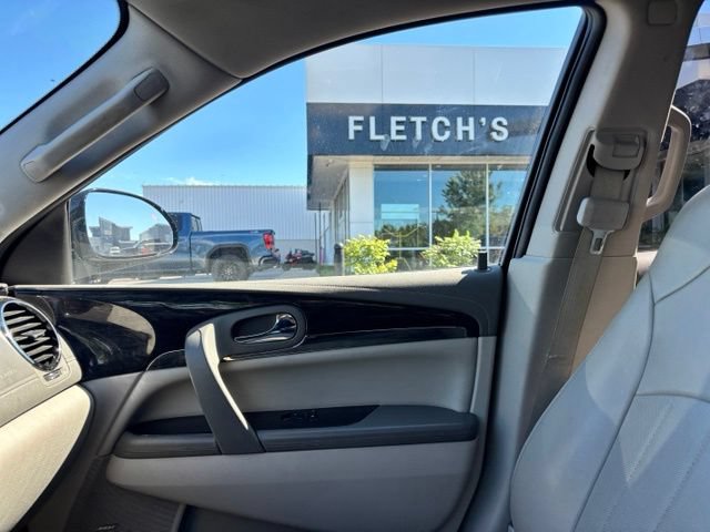 Used 2017 Buick Enclave Leather w/ Trailering Package AWD/4WD image 12