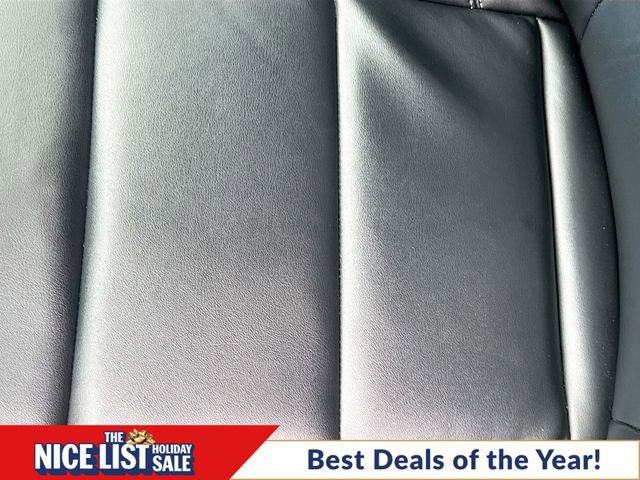 Used 2022 Ford Explorer XLT w/ Equipment Group 202A image 20