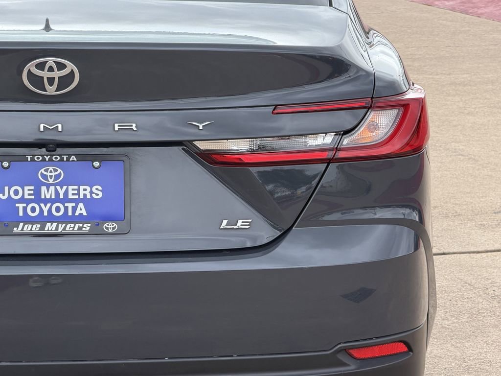 Used 2025 Toyota Camry LE FWD image 9