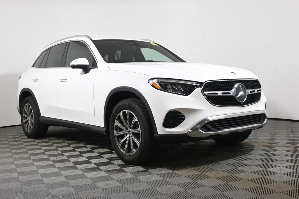 Used 2024 Mercedes-Benz GLC 300 4MATIC image 9