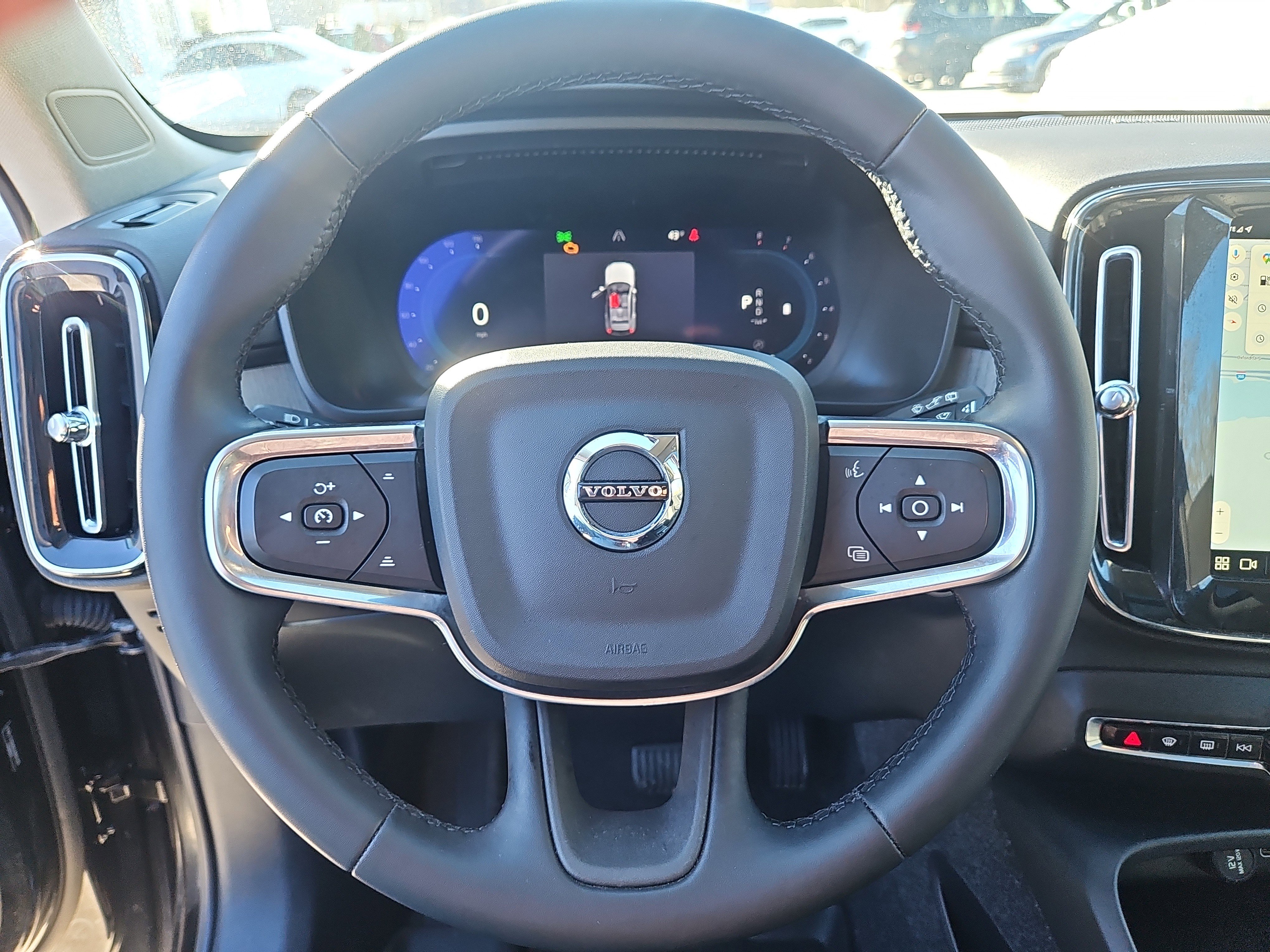 Used 2025 Volvo XC40 B5 Plus w/ Protection Package Premier image 25