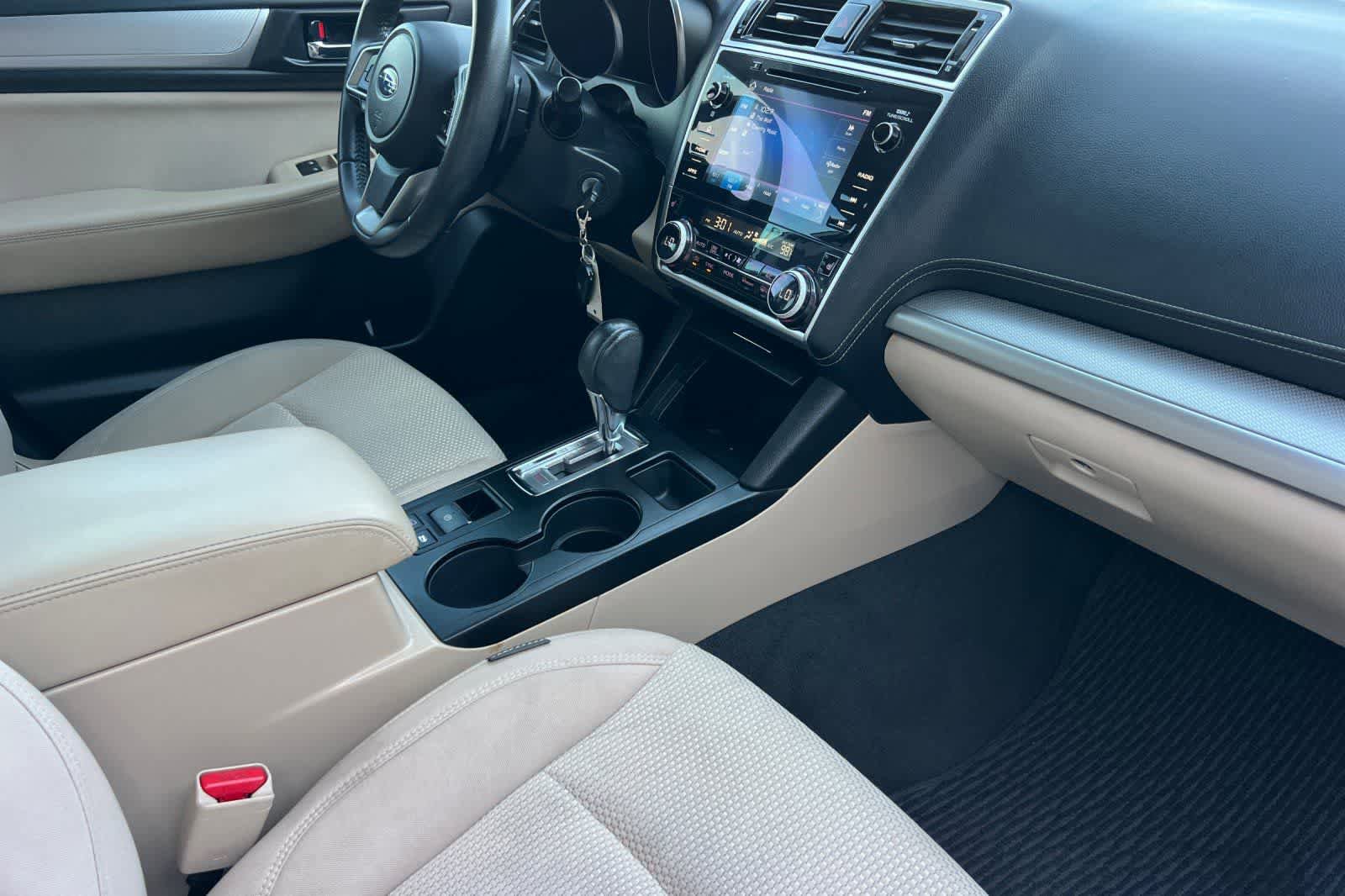 Used 2019 Subaru Outback 2.5i Premium AWD/4WD image 18