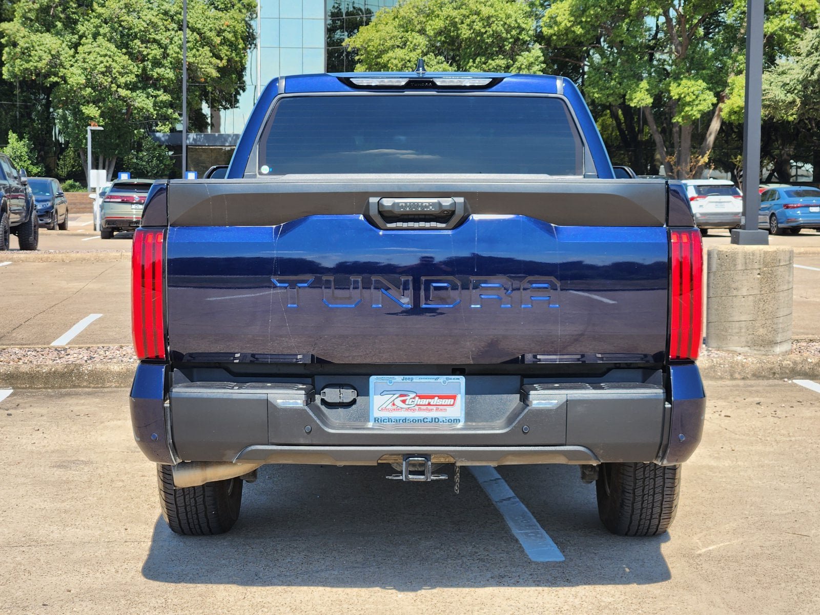 Used 2022 Toyota Tundra SR5 w/ Convenience Package RWD image 5