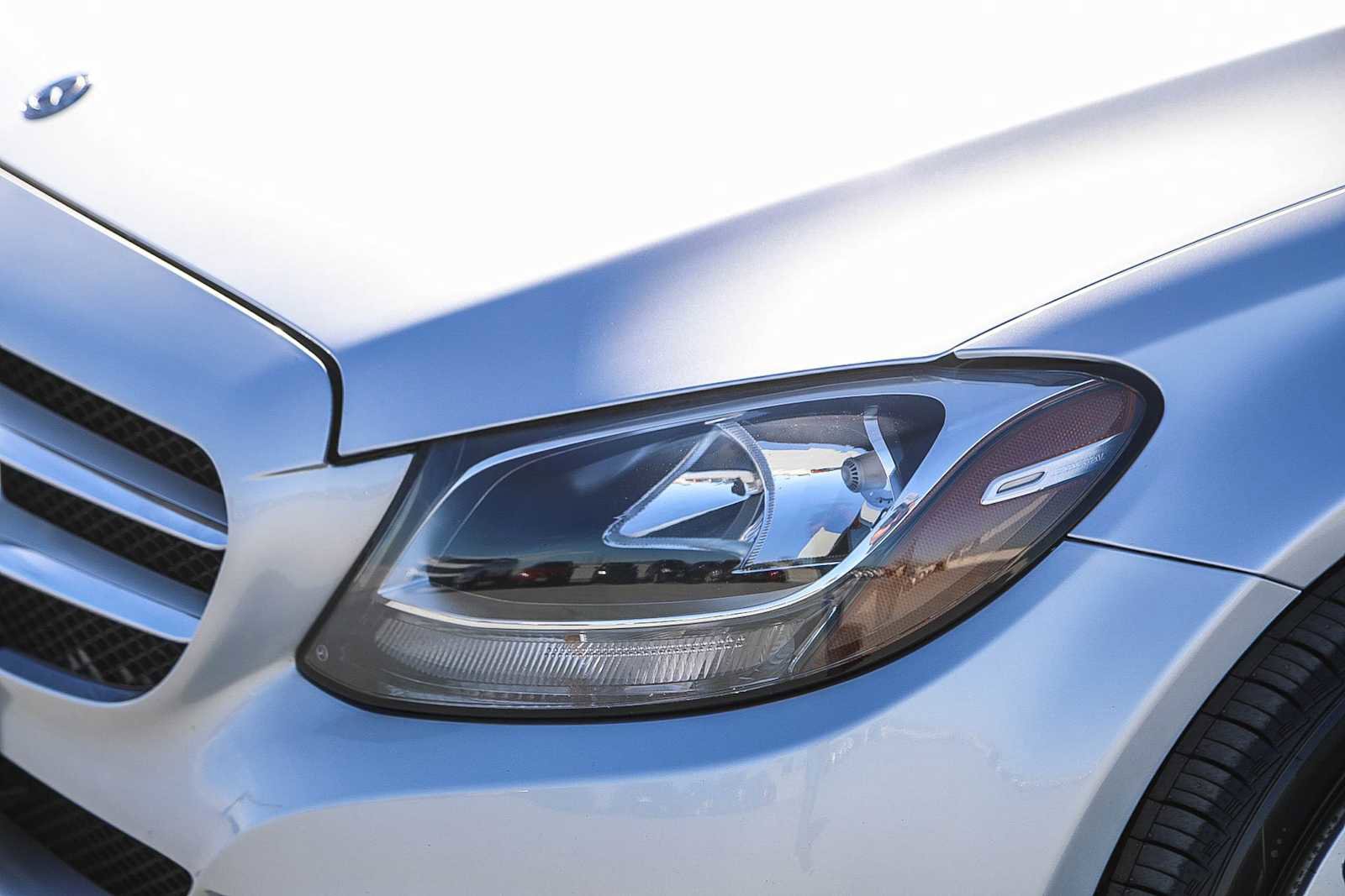 Used 2018 Mercedes-Benz C 300 4MATIC Sedan image 8