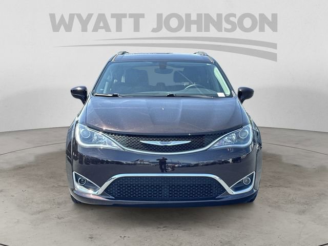 Used 2018 Chrysler Pacifica Touring-L FWD image 8