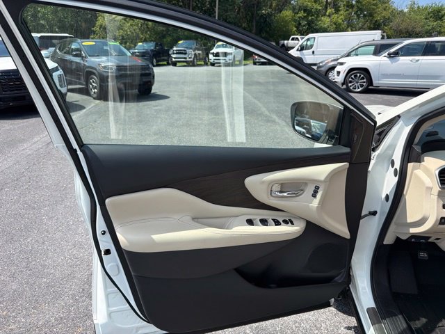Used 2023 Nissan Murano Platinum w/ Cargo Package AWD/4WD image 29