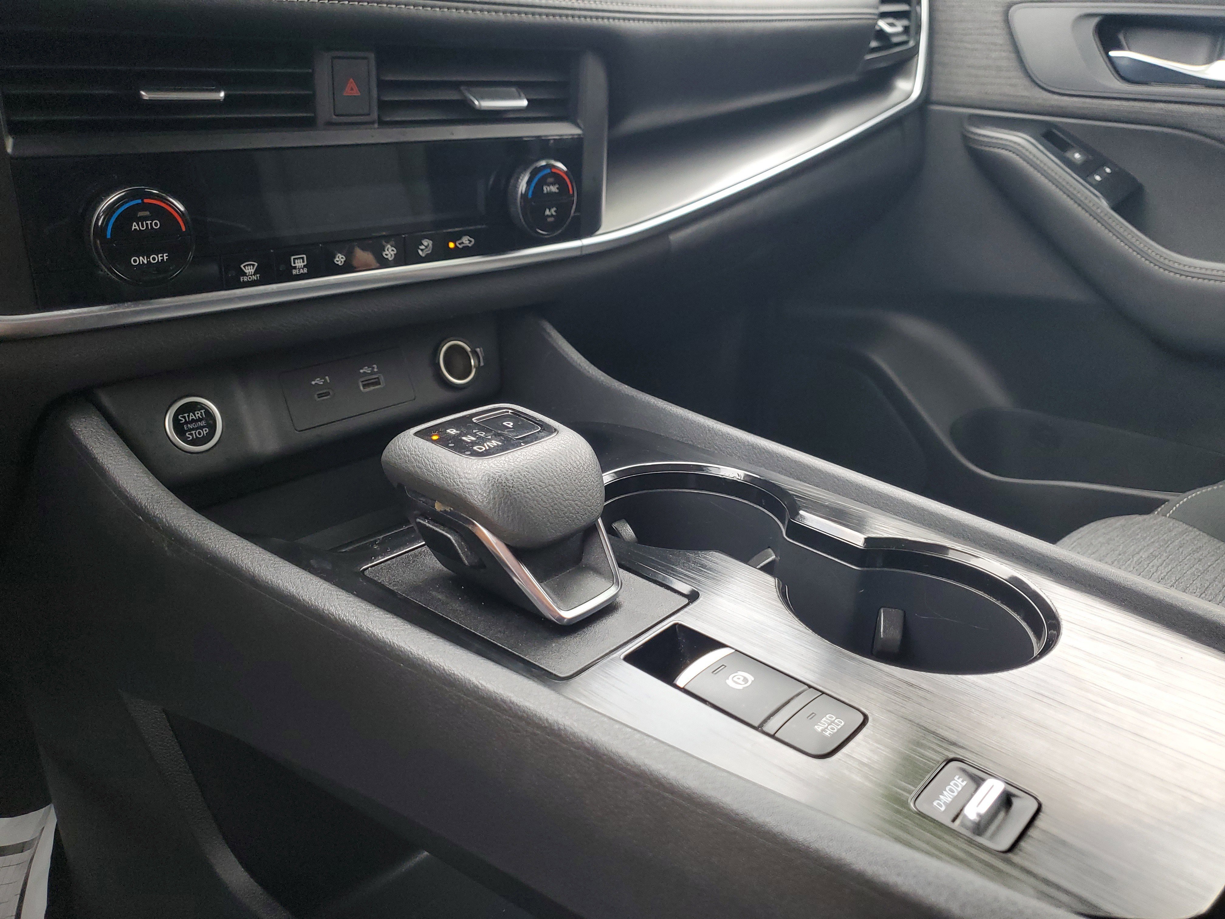 Used 2023 Nissan Rogue SV image 26