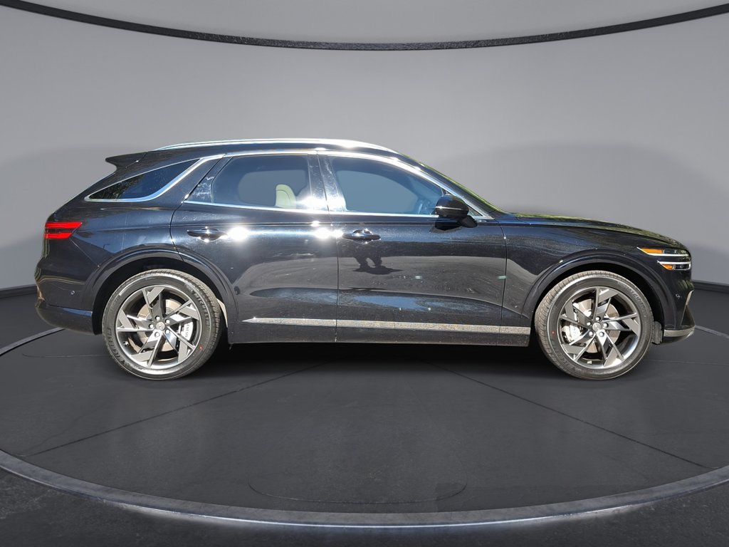 Used 2023 Genesis Electrified GV70 AWD/4WD image 26