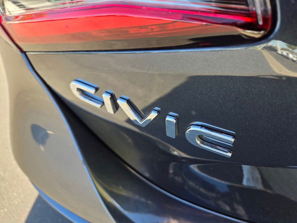 Certified 2024 Honda Civic EX-L image 10