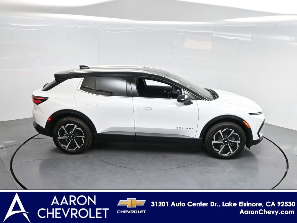 New 2026 Chevrolet Equinox EV LT AWD/4WD image 45