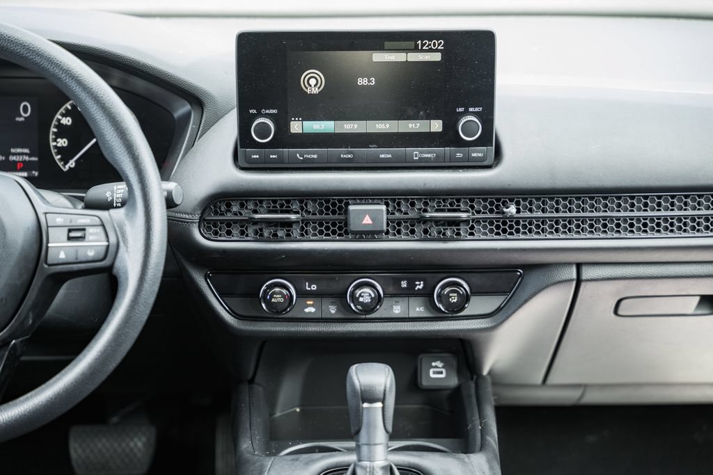 Used 2023 Honda HR-V LX image 18