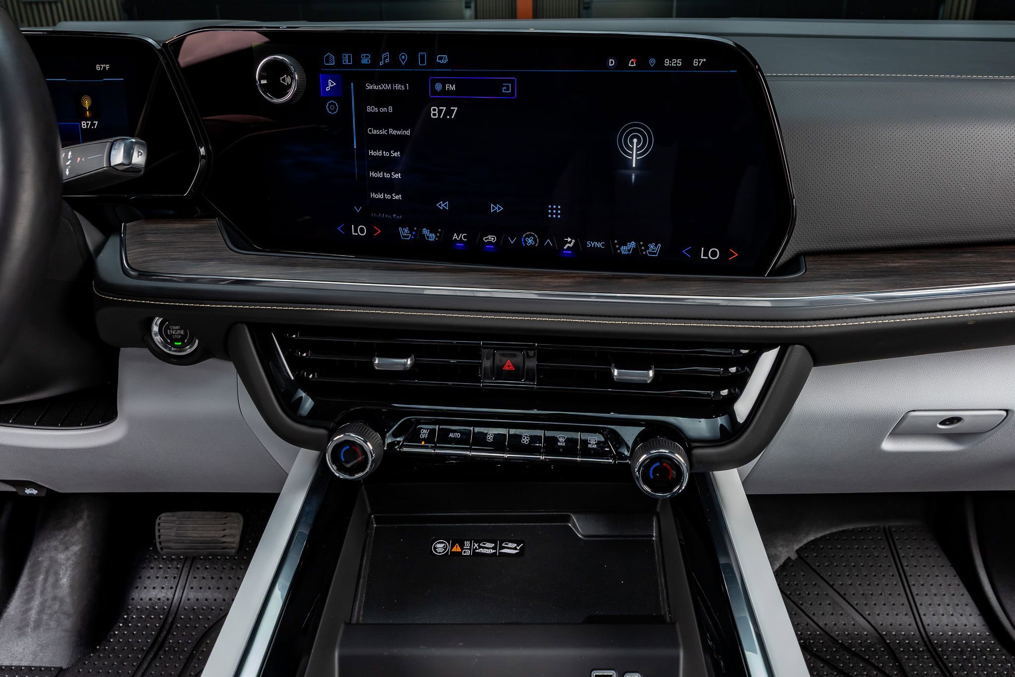 Used 2025 Chevrolet Suburban Premier w/ Sun And Tow Package image 20