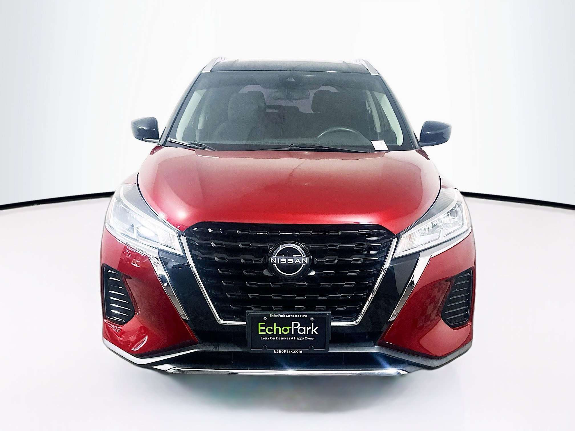 Used 2024 Nissan Kicks SV FWD image 2