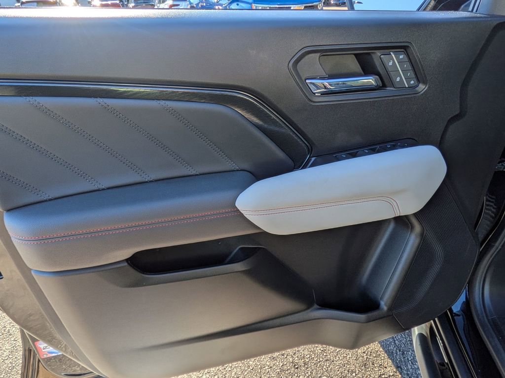 Used 2024 GMC Canyon AT4X image 11