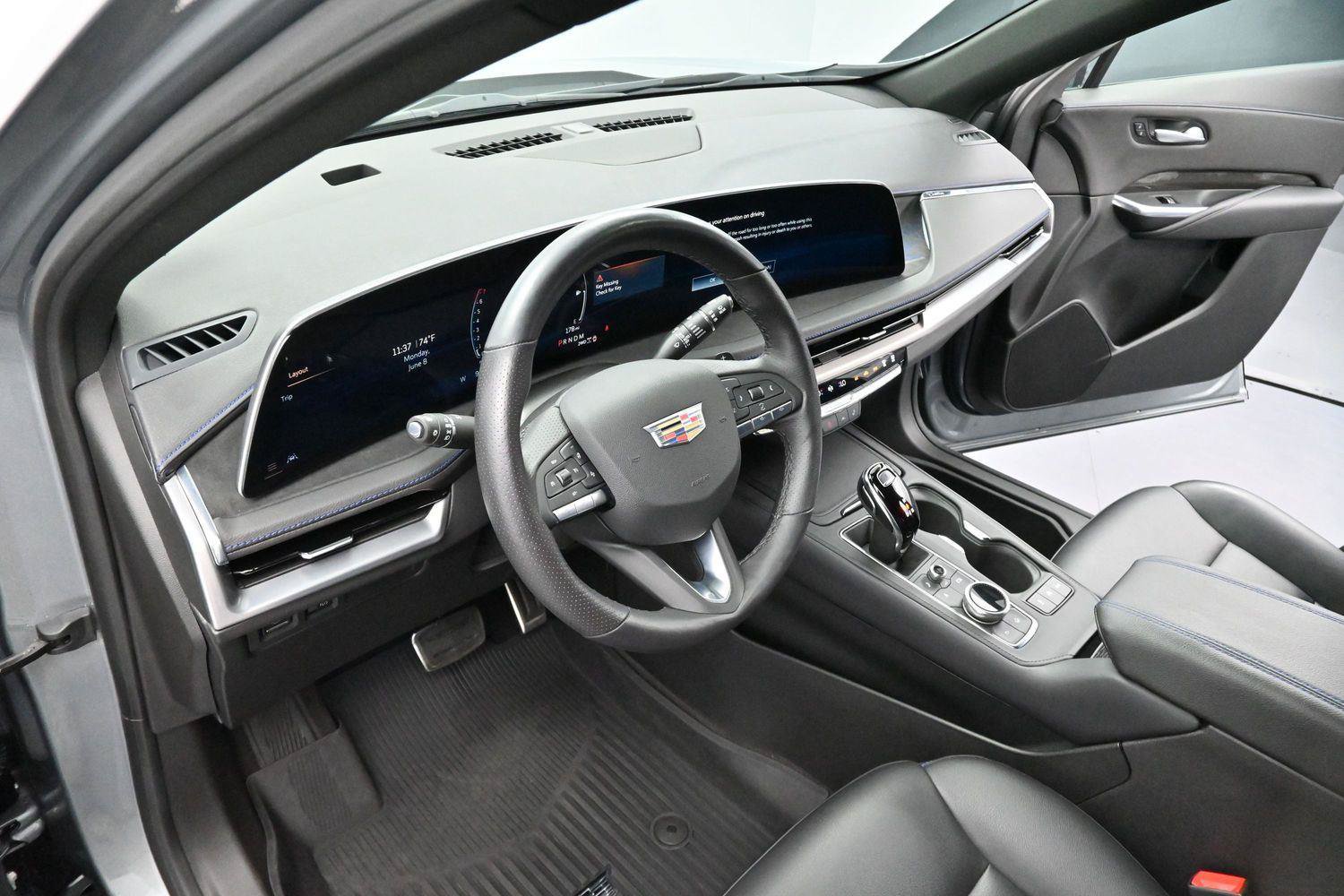 Certified 2024 Cadillac XT4 Sport w/ Cold Weather Package AWD/4WD image 14