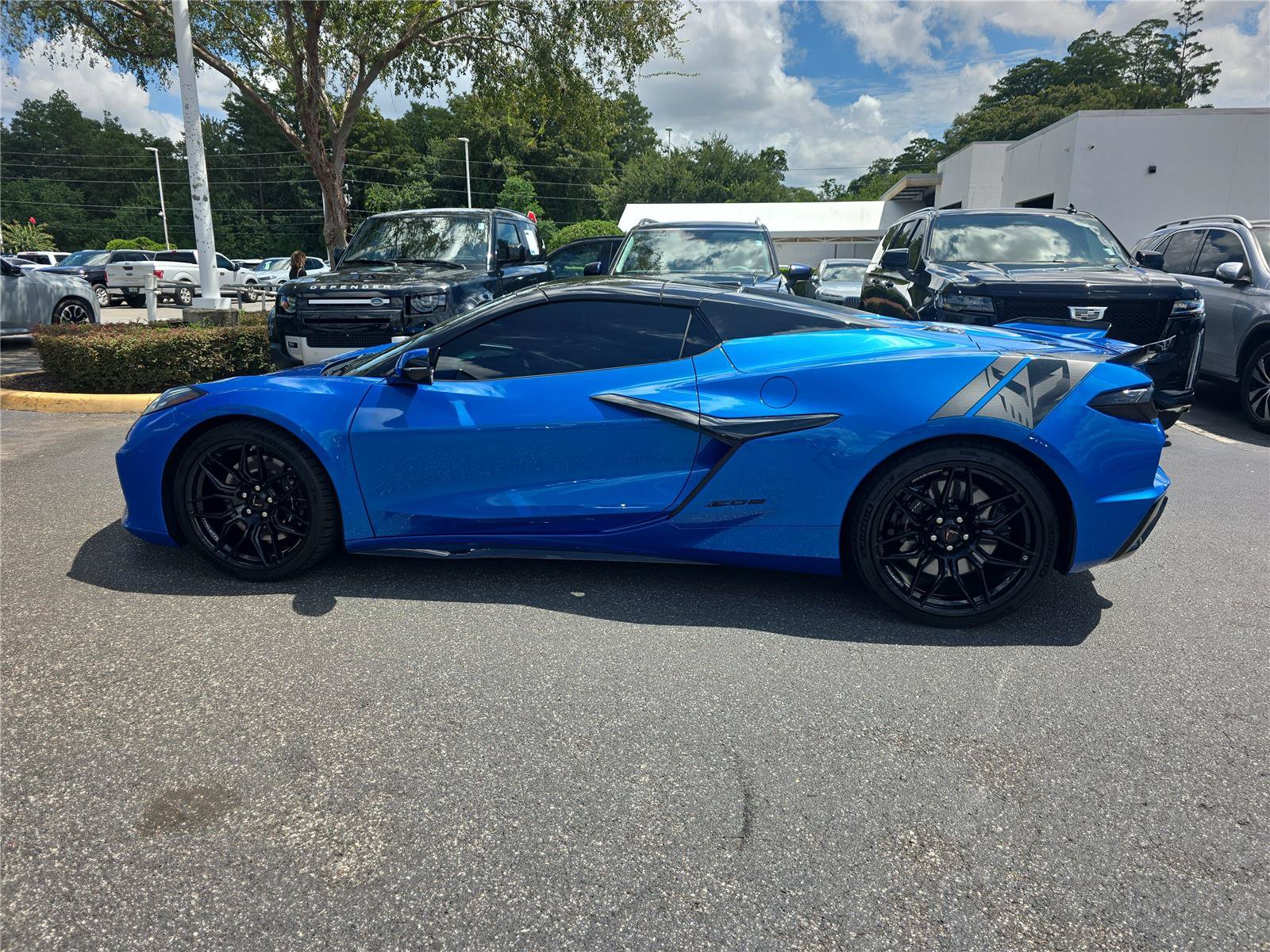 Used 2025 Chevrolet Corvette Z06 RWD image 5
