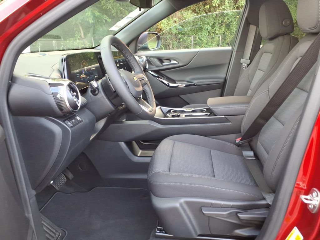New 2027 Chevrolet Equinox LT FWD image 11