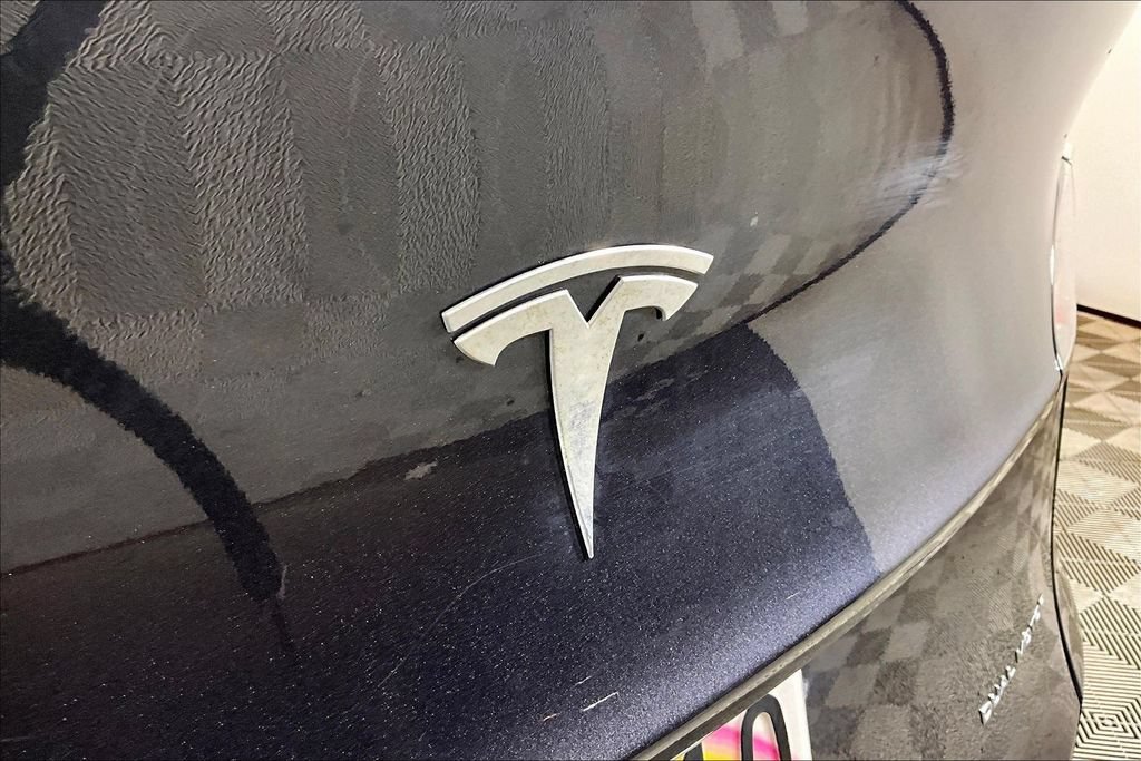 Used 2024 Tesla Model Y Long Range AWD/4WD image 7