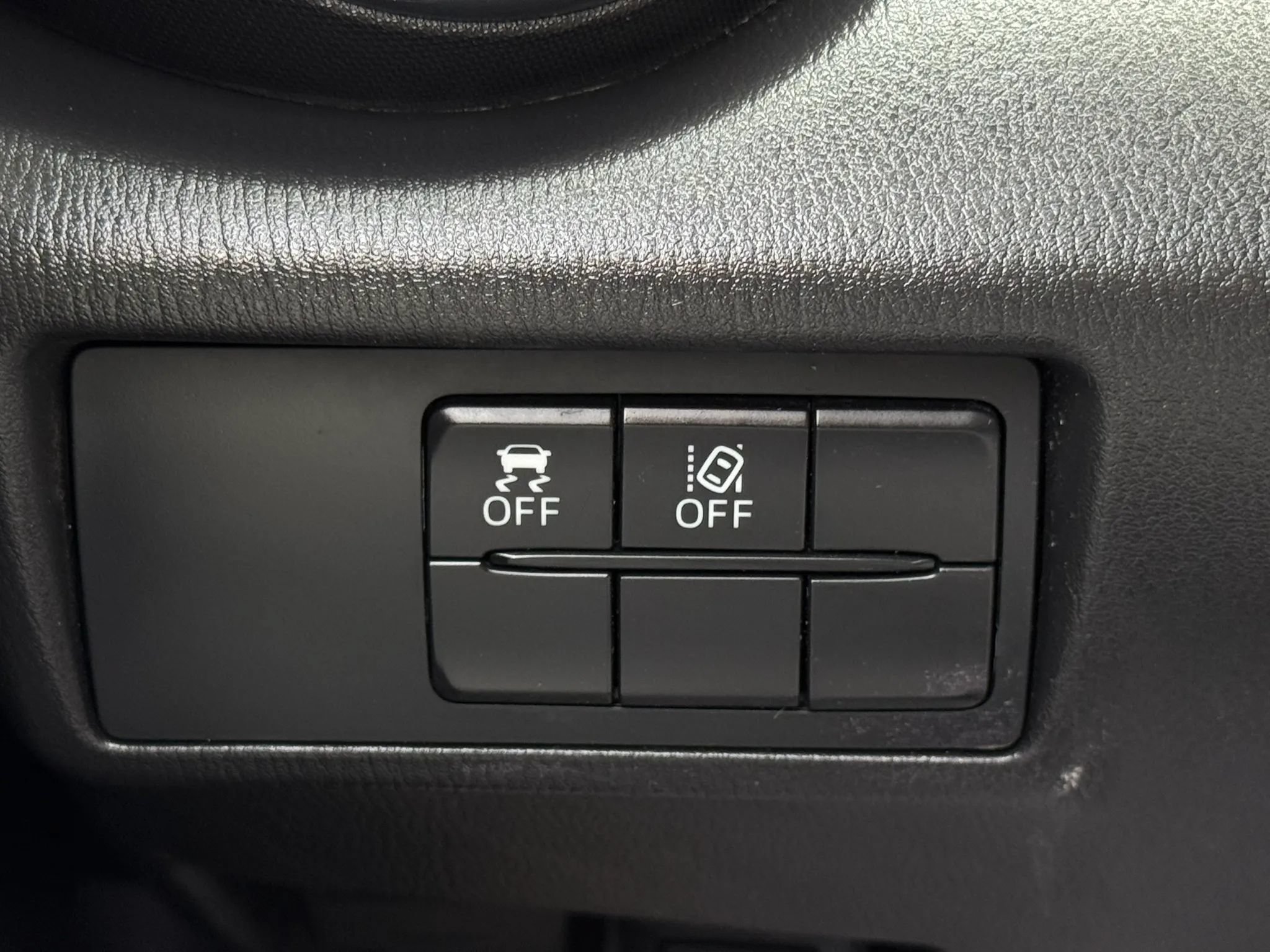 Used 2020 MAZDA MX-5 Miata RF Grand Touring RWD image 37