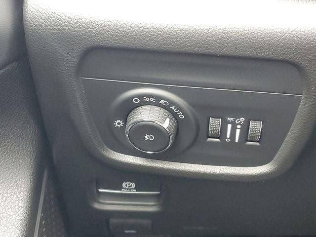 New 2026 Jeep Grand Cherokee L Limited w/ Luxury Tech Group II AWD/4WD image 21