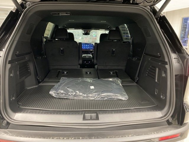 New 2026 Chevrolet Traverse Z71 w/ Enhanced Driving Package image 7